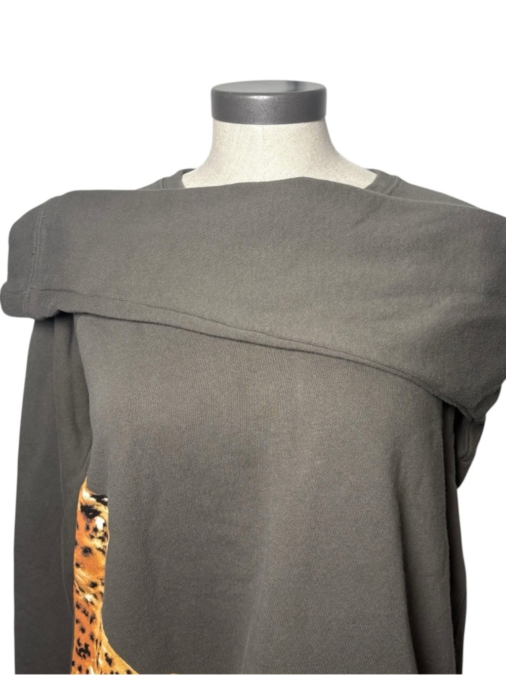 Anthropologie LouLou Avenue Cheetah Graphic Sweatshirt Boho Crewneck M Art - Picture 6 of 10